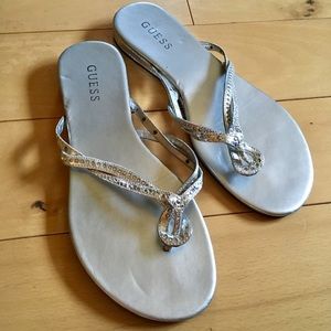 GUESS silver flip flop summer sandals